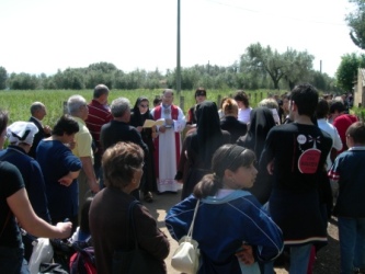 In pellegrinaggio verso la Santa Croce
